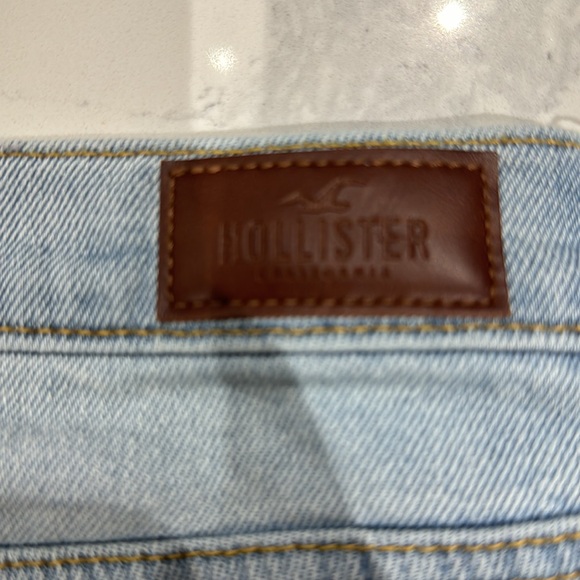 HOLLISTER low rise boyfriend ripped cropped jeans light wash - Picture 5 of 5